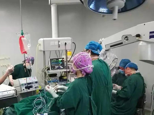 錦州市中心醫(yī)院NICU完成首例CUSA超聲乳化吸引刀輔助下腦室內(nèi)巨大腫瘤切除術