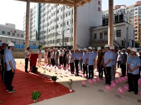 熱烈慶祝錦州市中心醫(yī)院擴(kuò)建門(mén)診病房樓（全科醫(yī)生臨床培養(yǎng)基地）建設(shè)項(xiàng)目成功封頂